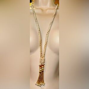 EUC Vintage No Brand Long Beaded Tassel Necklace. 19"